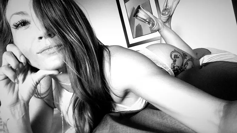 OnlyFans cuenta ashleybalyn header 2