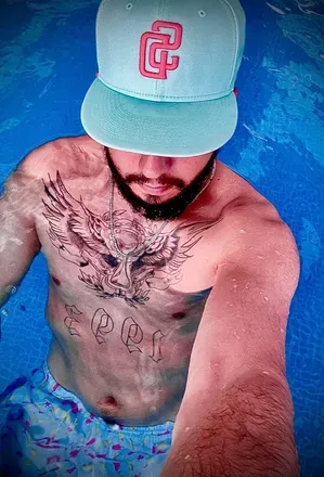 OnlyFans cuenta miguel-on header 2