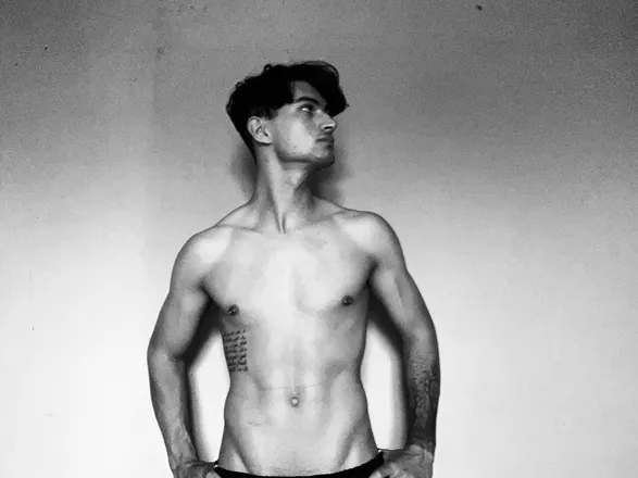 OnlyFans cuenta hi_jr header 2
