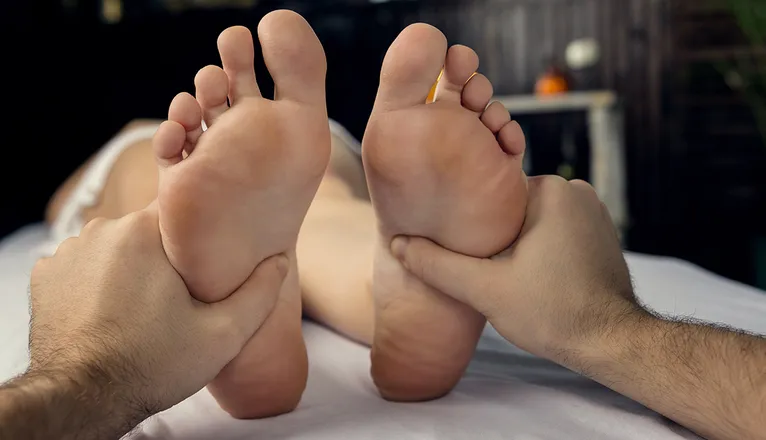 OnlyFans cuenta feetgurl1 header 2