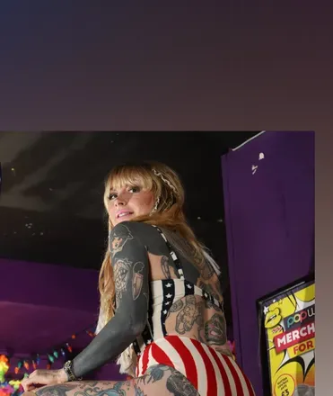 OnlyFans cuenta heli118 header 2