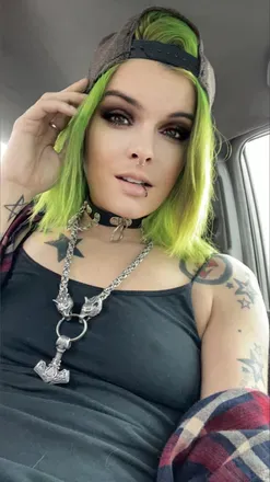 OnlyFans cuenta metal_barbie avatar 1