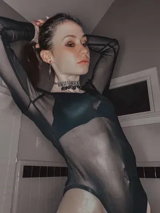 OnlyFans account  smokinbabybitchfree avatar 1