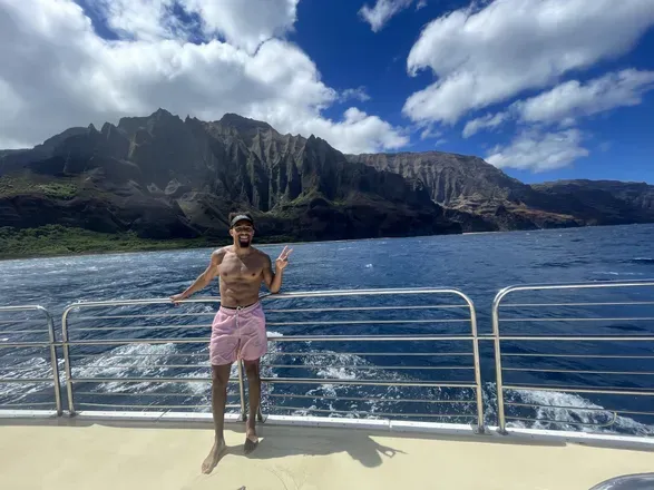 OnlyFans cuenta captain.save.a.hoe header 2