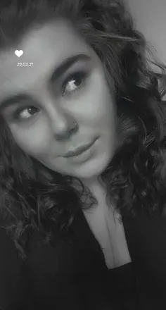 OnlyFans cuenta laurajulexxx avatar 1