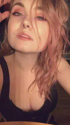 OnlyFans cuenta illbeyourcherrybomb avatar 1