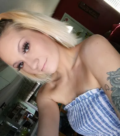 OnlyFans cuenta onehotmama20 header 2