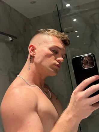OnlyFans account  itsb2000 avatar 1