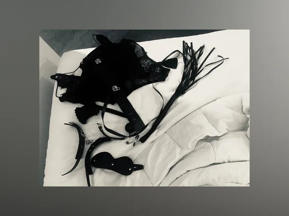 OnlyFans cuenta obeythewolf header 2