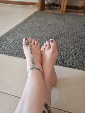 OnlyFans cuenta shiroprettyfeet header 2