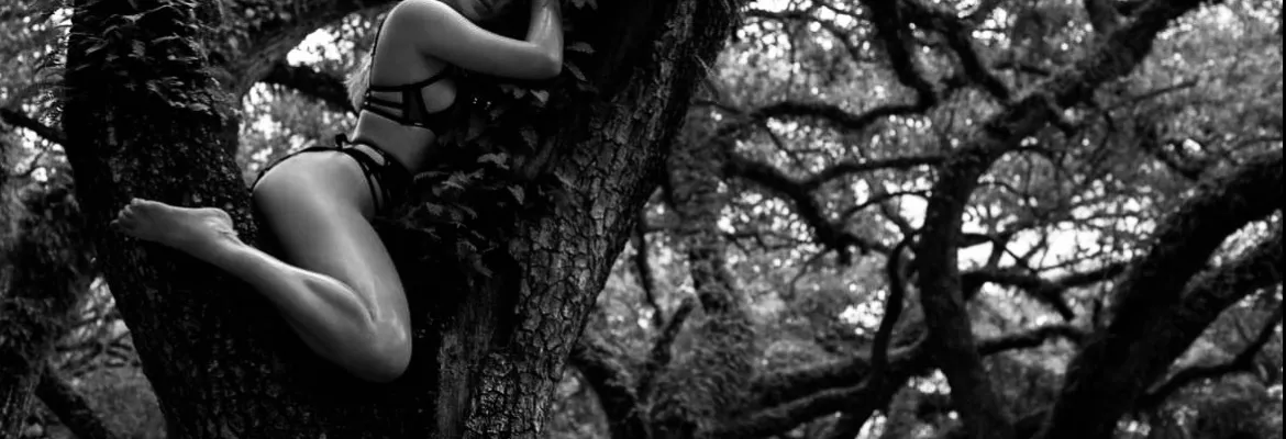 OnlyFans cuenta pittetbella header 2