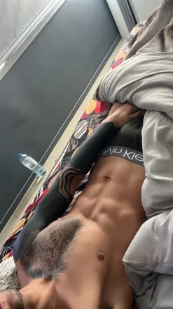 OnlyFans cuenta hotbear98 header 2