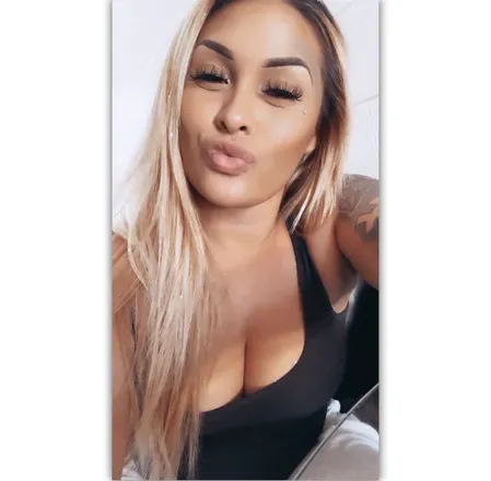 OnlyFans cuenta itsyesbitch avatar 1