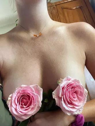 OnlyFans account  somethingmidwest avatar 1