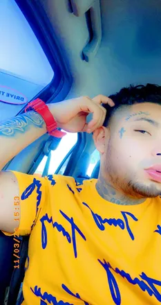 OnlyFans account  weenaso header 2