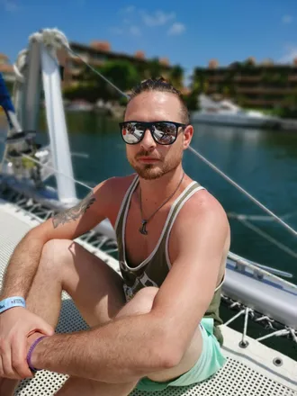 OnlyFans cuenta u53901586 header 2
