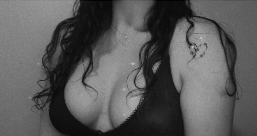 OnlyFans cuenta manicpixielillie header 2