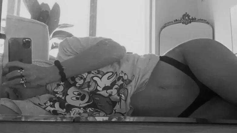 OnlyFans cuenta emihernandez header 2