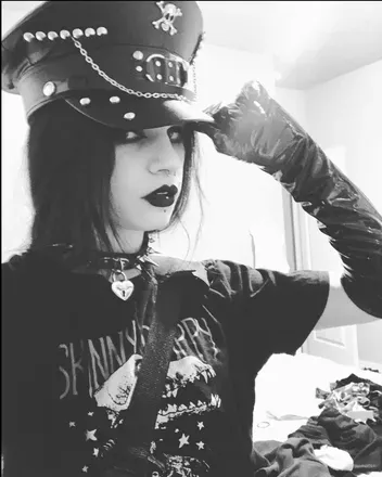 OnlyFans account  chemicalraven avatar 1