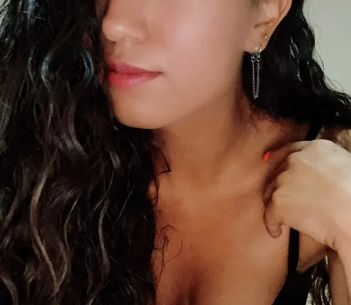 OnlyFans cuenta kyana002 header 2