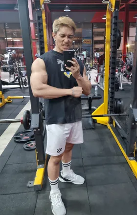 OnlyFans account  please_pete header 2