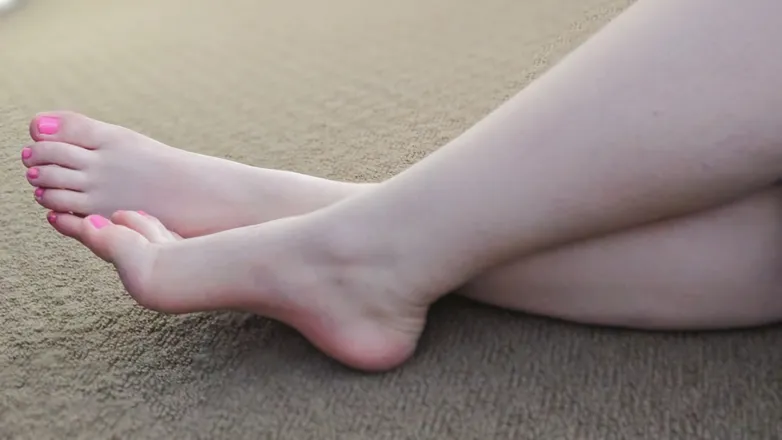 OnlyFans cuenta casualbigfeet header 2