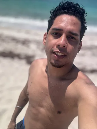 OnlyFans cuenta yohendris18 header 2