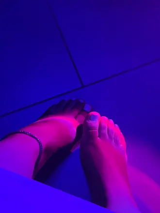 OnlyFans cuenta deliathedomm header 2
