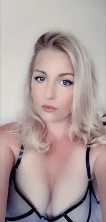 OnlyFans account  blondecandie avatar 1