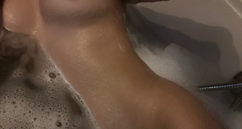 OnlyFans cuenta amiilu18 header 2