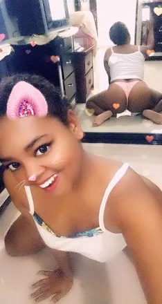 OnlyFans account  estrellaroz header 2