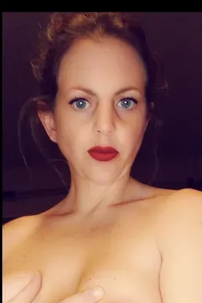 OnlyFans cuenta wannaplaywithus2 avatar 1