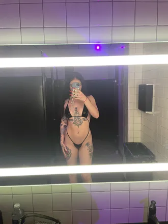 OnlyFans cuenta scxrletsaige header 2