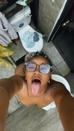 OnlyFans cuenta blackqueeen_19 header 2