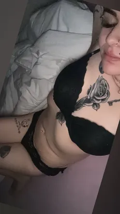 OnlyFans account  amirauh header 2