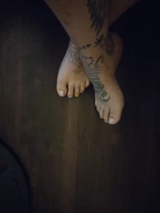 OnlyFans cuenta simplylinsfeet36 header 2