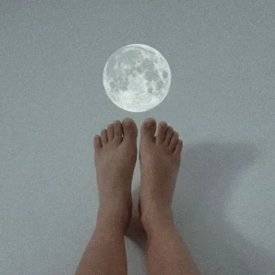 OnlyFans cuenta feetonthemoon22 avatar 1
