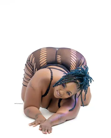 OnlyFans of msjuicyfruitvaughn