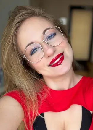 OnlyFans cuenta mikanox_free avatar 1