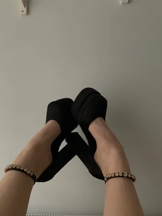 OnlyFans cuenta lauraswitz header 2