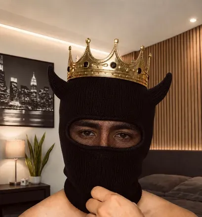 OnlyFans cuenta holesome_prince avatar 1