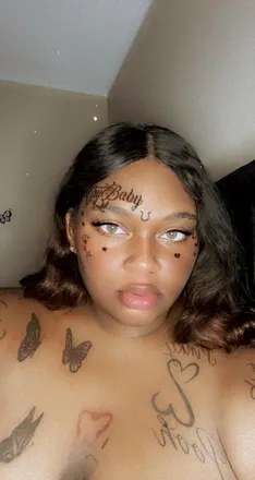 OnlyFans cuenta rainingdiamonds header 2