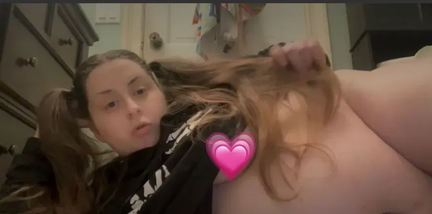 OnlyFans account  loveleighbee header 1
