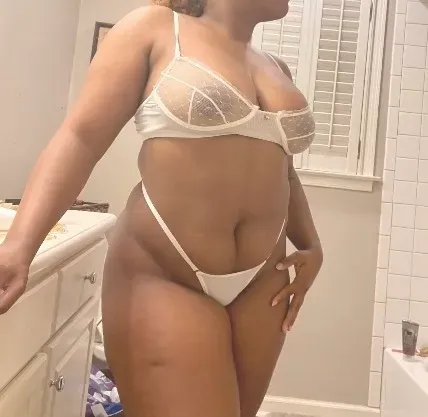 OnlyFans cuenta loveonloni avatar 1