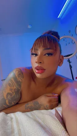 OnlyFans cuenta theonlyonassis avatar 1