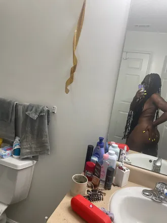 OnlyFans cuenta dreamsvault header 2