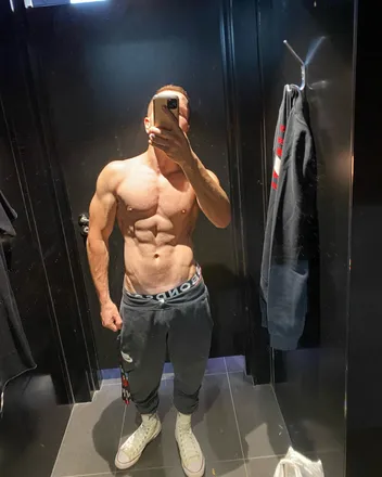 OnlyFans cuenta aussiemite header 2