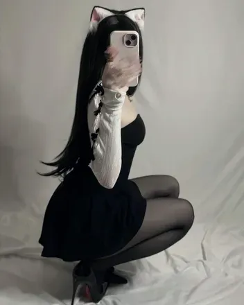 OnlyFans account  plu5hies avatar 1