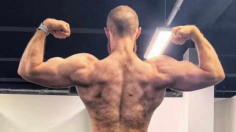 OnlyFans cuenta musclebullpup header 2