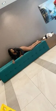 OnlyFans cuenta zaire_themodel header 2